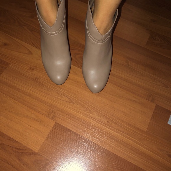 Jessica Simpson booties - Picture 7 of 8